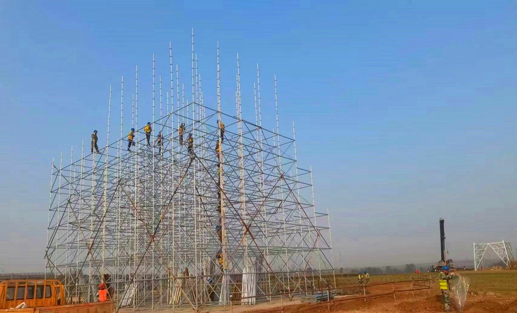 華電濰坊高密膠河60MW農(nóng)光互補發(fā)電項目110kV 送出工程跨越膠新鐵路K22+615 處電力線架設項目